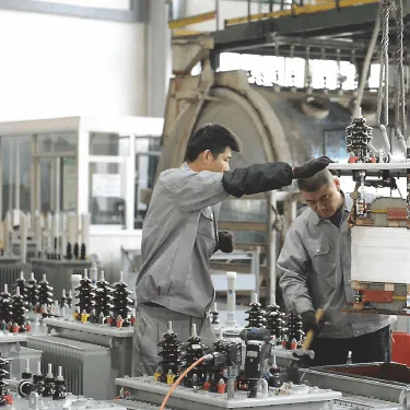 BTCN Electric Workshop - Precision Assembly of High-Efficiency Power Transformers